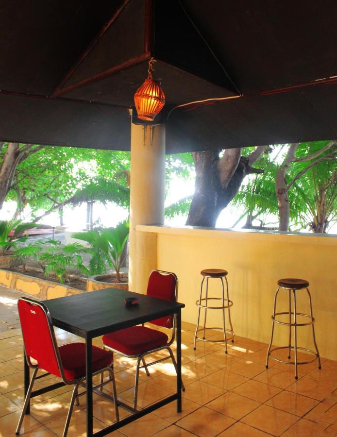 Fx72 Beach Resort Maumere Kültér fotó
