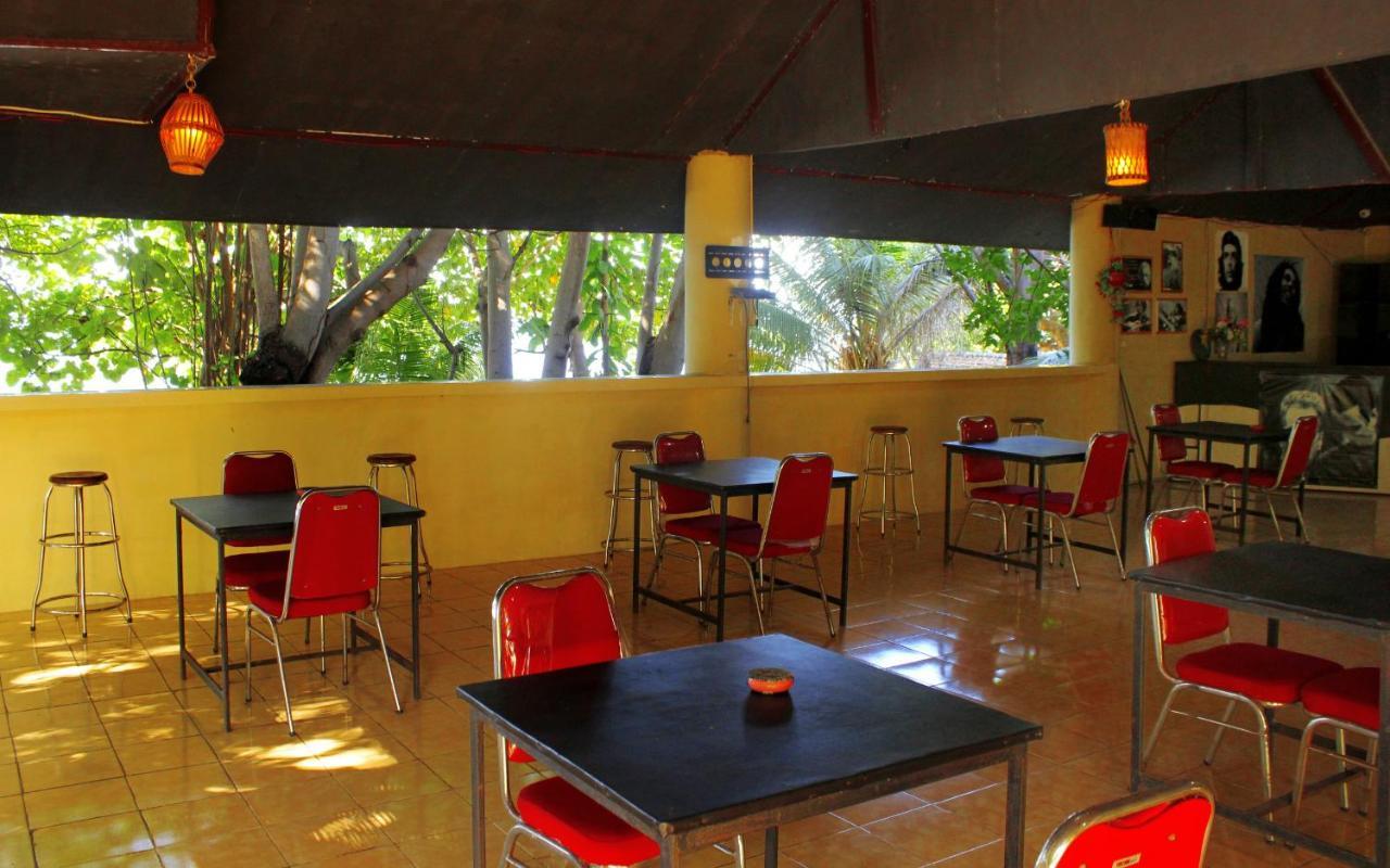 Fx72 Beach Resort Maumere Kültér fotó