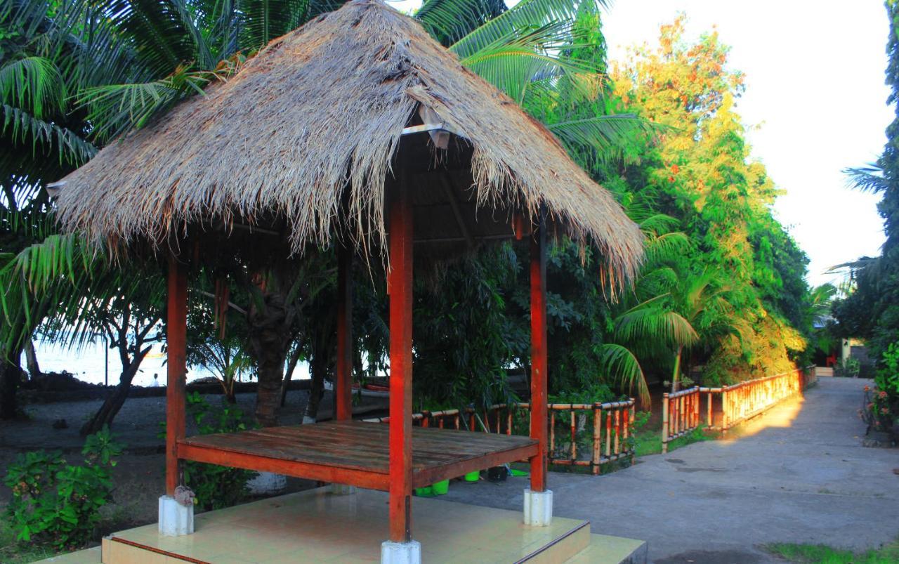 Fx72 Beach Resort Maumere Kültér fotó