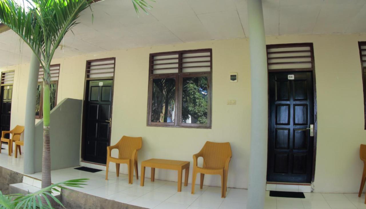 Fx72 Beach Resort Maumere Kültér fotó