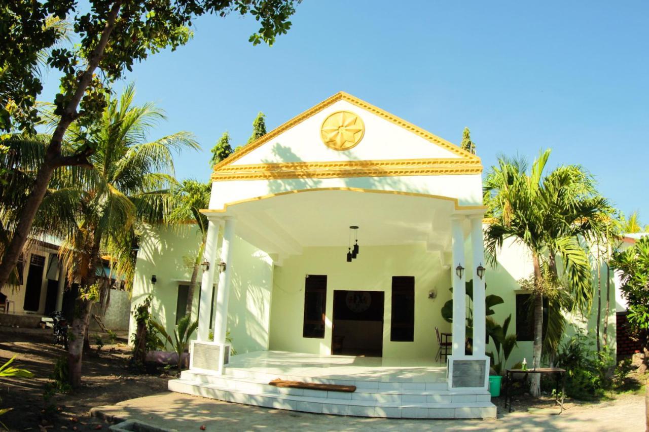 Fx72 Beach Resort Maumere Kültér fotó