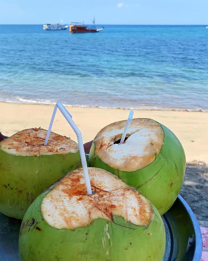 Fx72 Beach Resort Maumere Kültér fotó