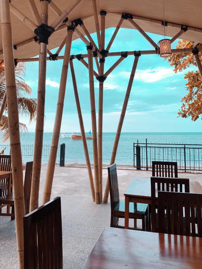 Fx72 Beach Resort Maumere Kültér fotó