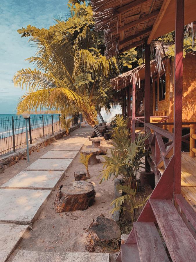 Fx72 Beach Resort Maumere Kültér fotó